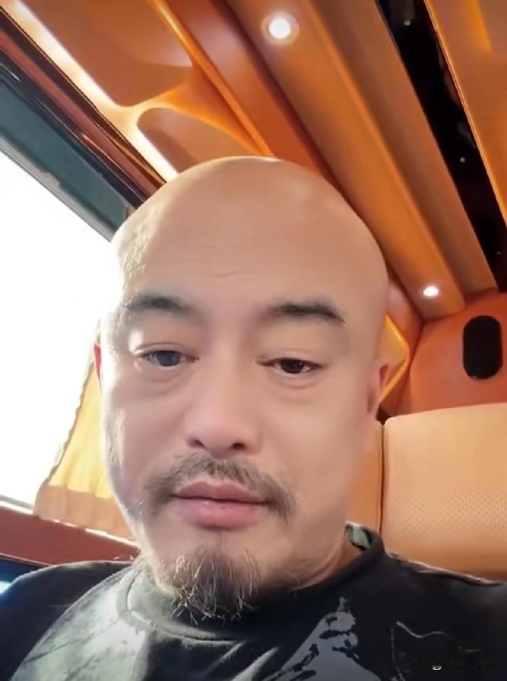 爆料：二驴、祁天道回归遥遥无期，大主播纷纷避事停播！

           丁