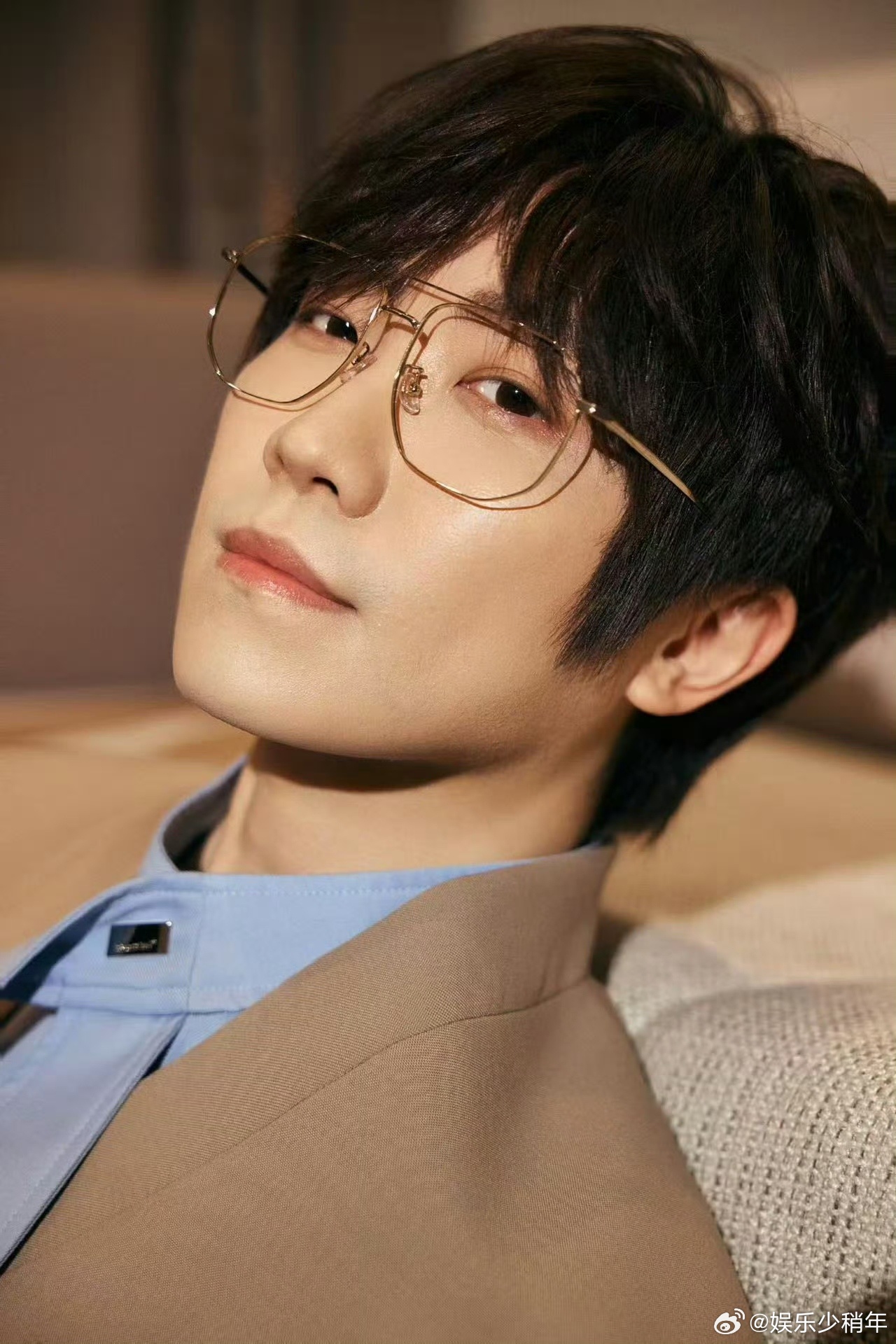 也是在徐良演唱会领上学籍了看完徐良演唱会牛马变班马这辈子没见过这么戳人的演唱会，