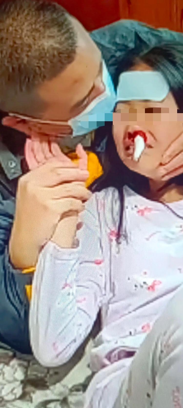 全网瞬间破防！白血病晚期的小女孩，生命已然进入倒计时。弥留之际，她含泪哽咽拜托爸