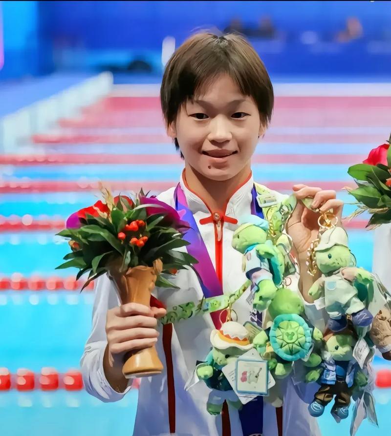 全红婵“胖了”？18岁的她用金牌告诉你：这不是问题是勋章
 
其实明眼人都看出来