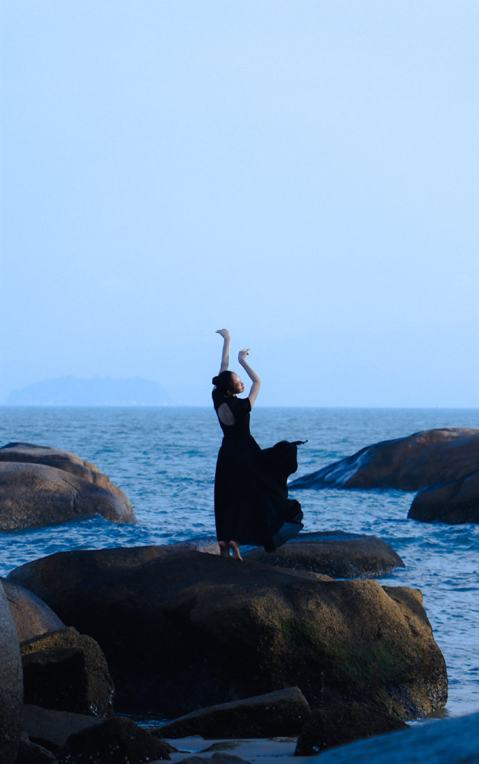 下了决心要做的事，要保持不动声色，却心潮澎湃。——林帝浣​​​