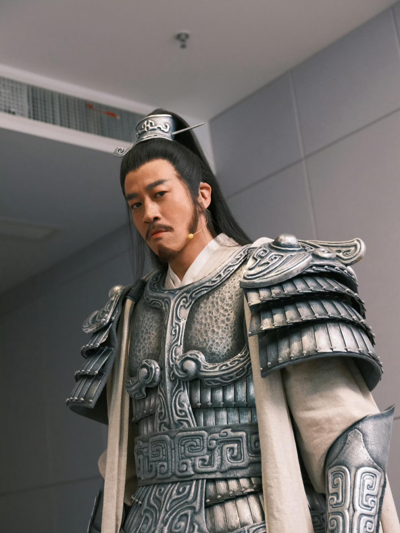 何润东翻红让我没想到，
但是让我更没想到的是，
他竟然50岁了再扮演起项羽来，一