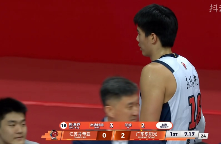 焦泊乔这表现也不骂几下了吗？有进步，给杜指导点个赞江苏男篮vs广东男篮