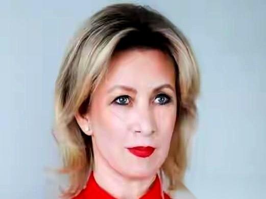 那个女人，50岁了。
就是那个怼天怼地，被称为“俄罗斯之口”的扎哈罗娃。
说真的