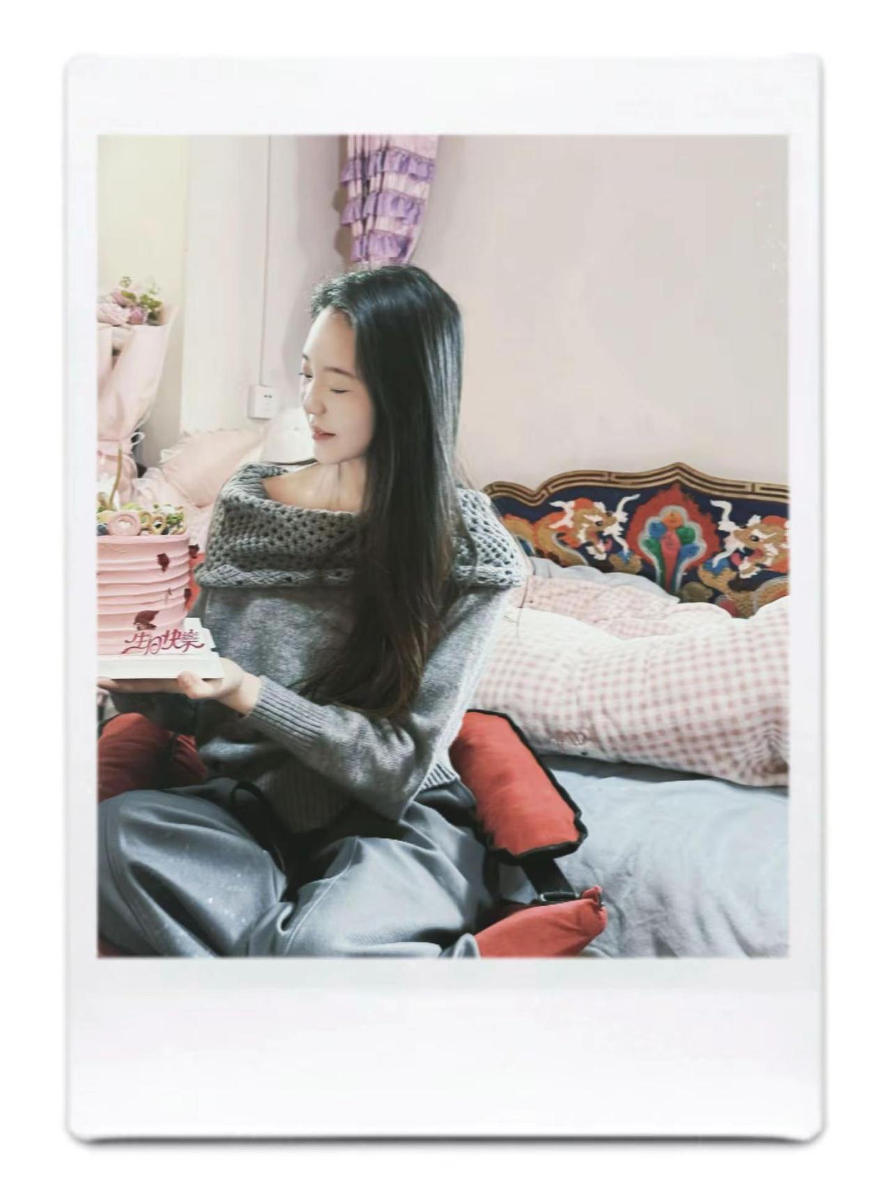 祝我亲爱的宝贝们2026一切安好🌹🌹🌹🌹🌹🌹🌹🌺🌺🌺🌺