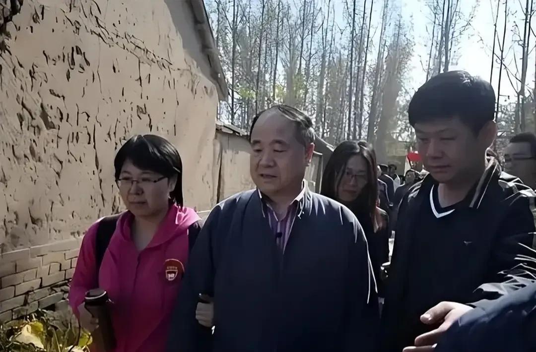 蒋才女，贾诗人塌房了，压力给到莫姓诺贝尔奖得主，也给到了北京师范大学，因为有人实