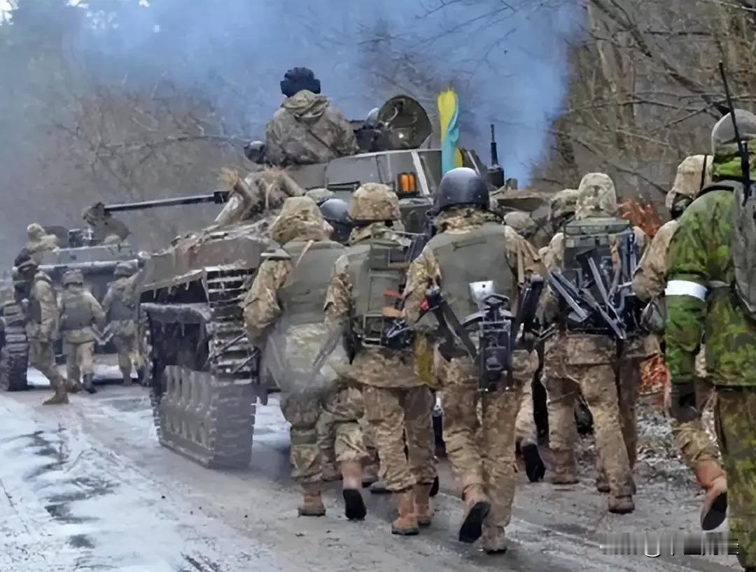 【俄乌战争】你炸完我，我炸你！

俄乌冲突急剧升级，双方近期大规模袭击民用设施，