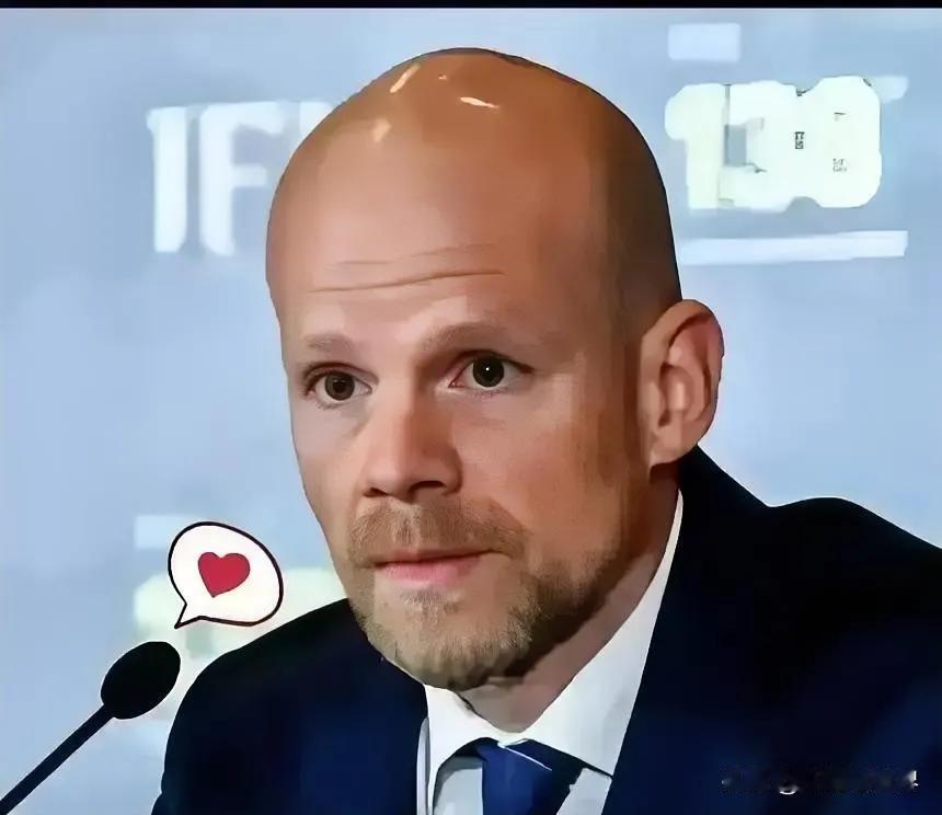国际足联态度转变！
因为国际足协将中文从他们的网站上剔除，所以原定的3亿美元购买