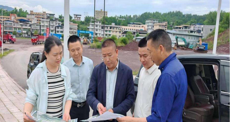 旺苍经开区：现场督导协调 加快园区项目建设
 
 5月18日，旺苍经开区主要负责