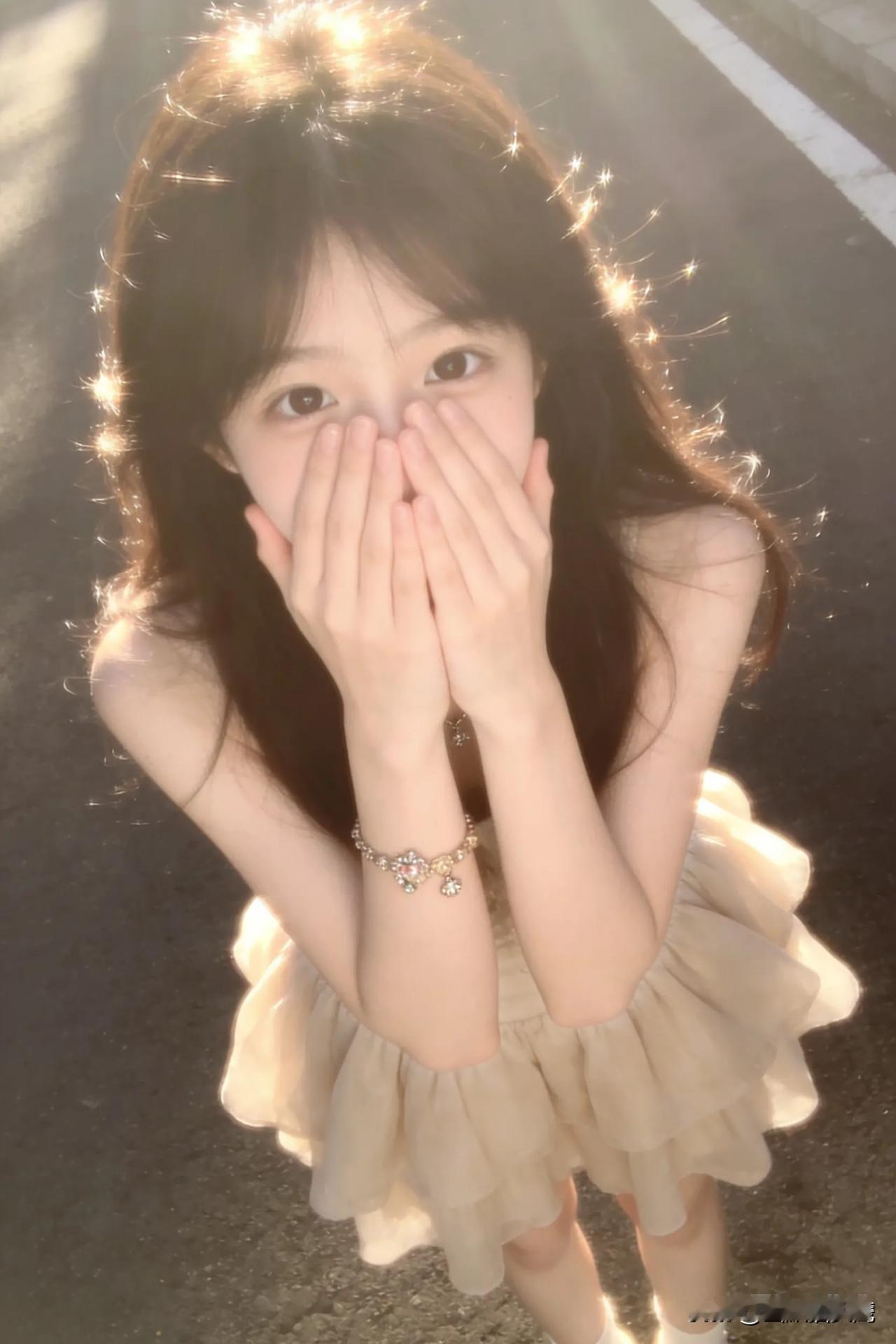 打直球可能让人猝不及防，
但是它效果好哇！“你要是跟我在一起，
我直接转给你50