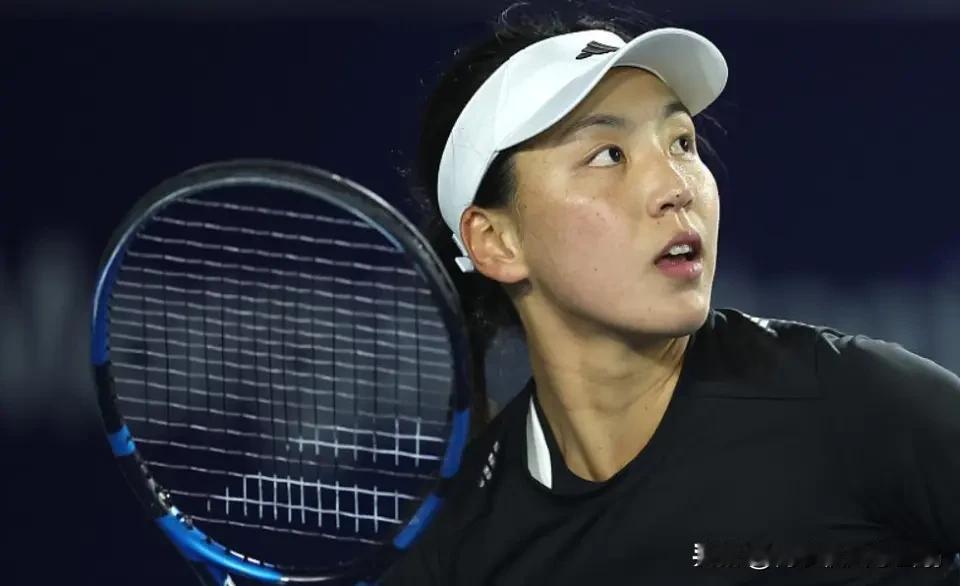 王欣瑜首胜斯瓦泰克
北京时间12月27日，2025年WTCC世界网球洲际对抗赛深