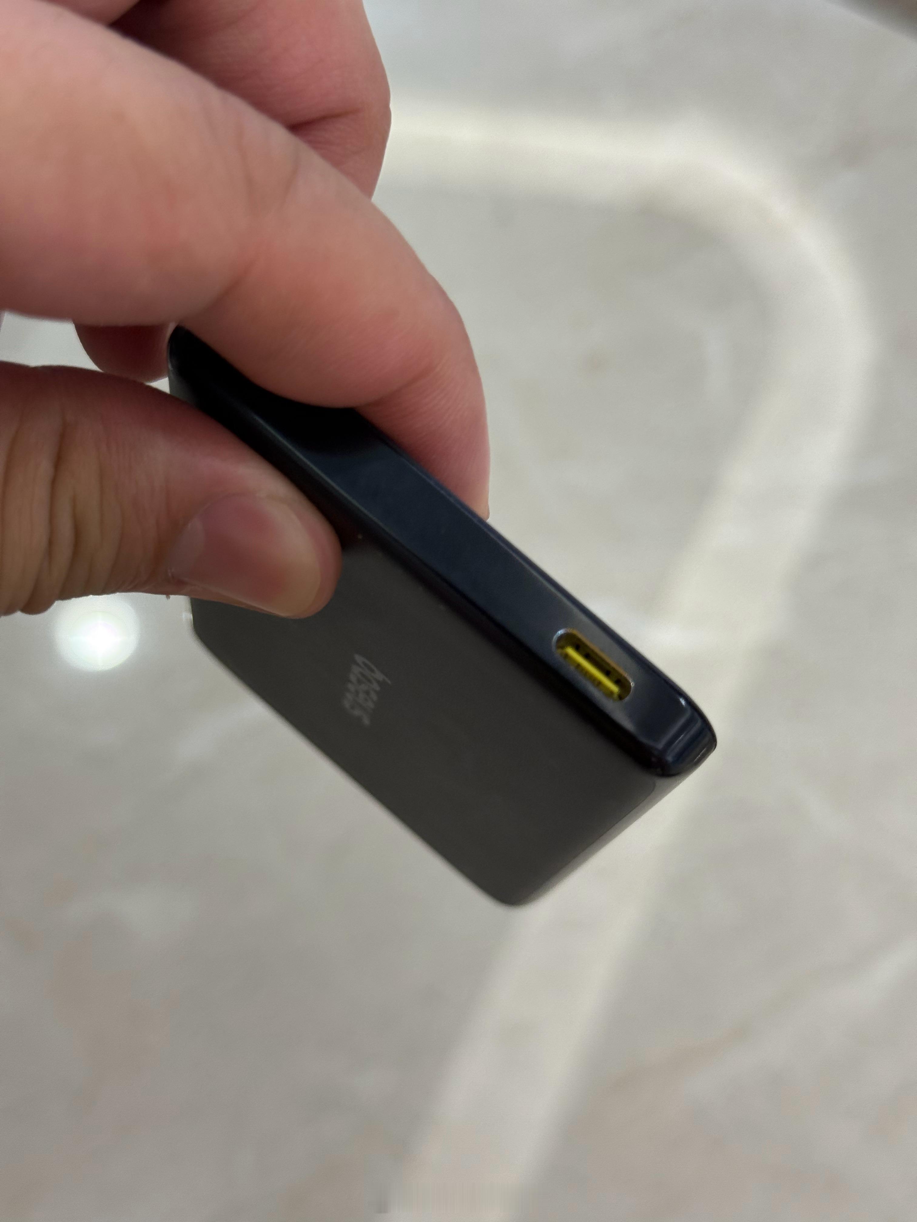 听说安检罗马仕移动电源要查了想起来之前有一阵的三星手机还好我最近一直用它家的50