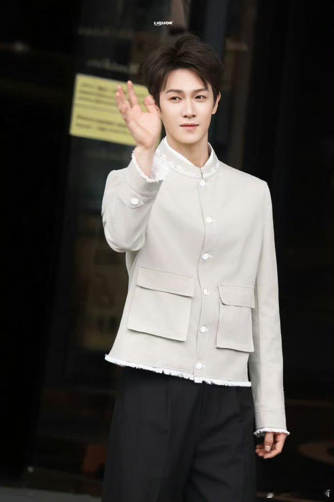 昀牵孟绕快三年了可是他俩真的很好磕呀。 