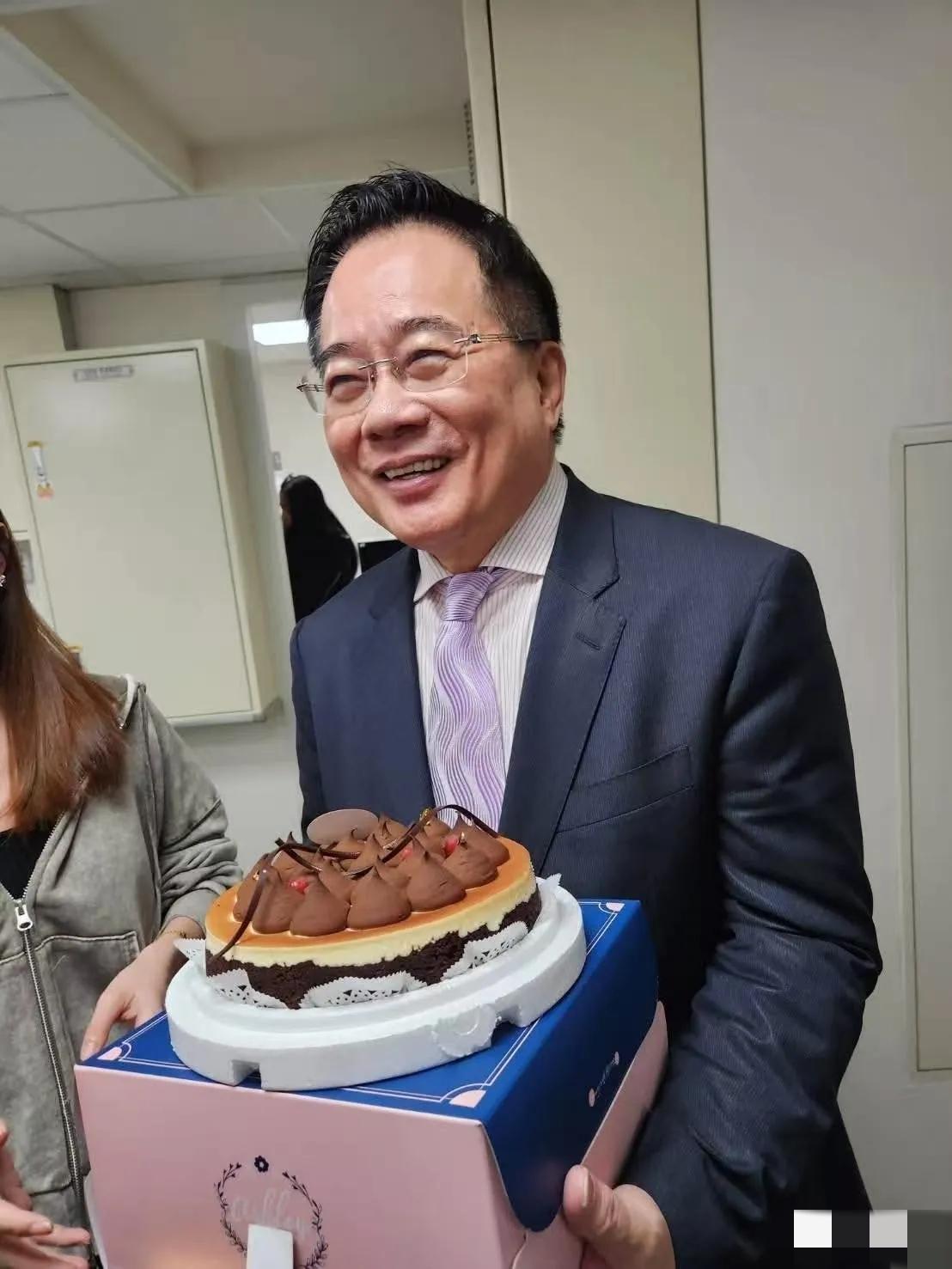 蔡正元：“送行”！
 
3月19号下午，即将要去服刑的蔡正元还是选择参加了寰宇电