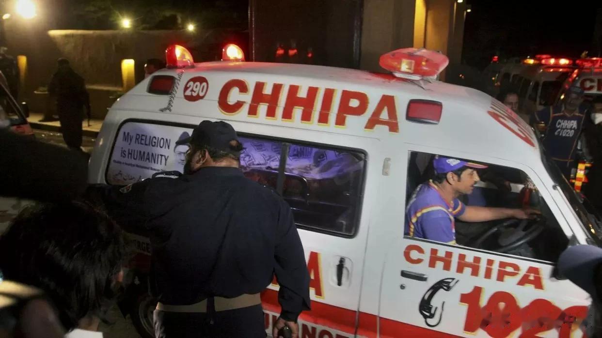 以色列在杰宁的军事行动造成巴勒斯坦人2死10伤

来源:俄罗斯卫星通讯社

巴勒