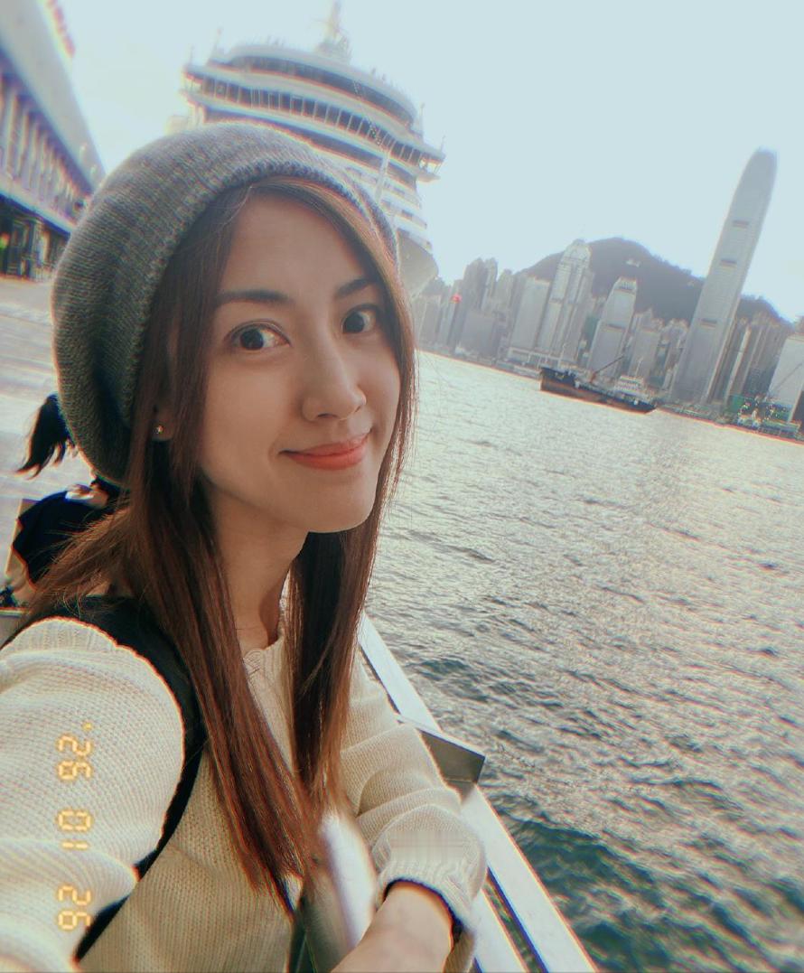 迈克尔杰克逊 女星30年前见完MJ，意外被姐姐赏了一耳光随着传记电影《电影迈克尔