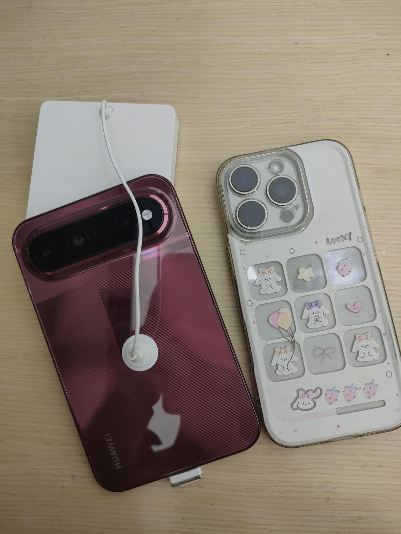手持iPhone16p😭要不要换华为阔直屏？

我是真没想到，逛个街就种草了新