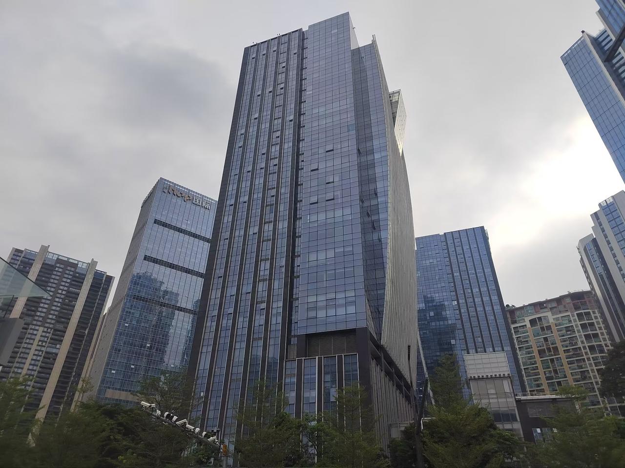 记录我的2026本以为在大厦里上班的人都非常的高级，实际上不是，他们可能出入光鲜