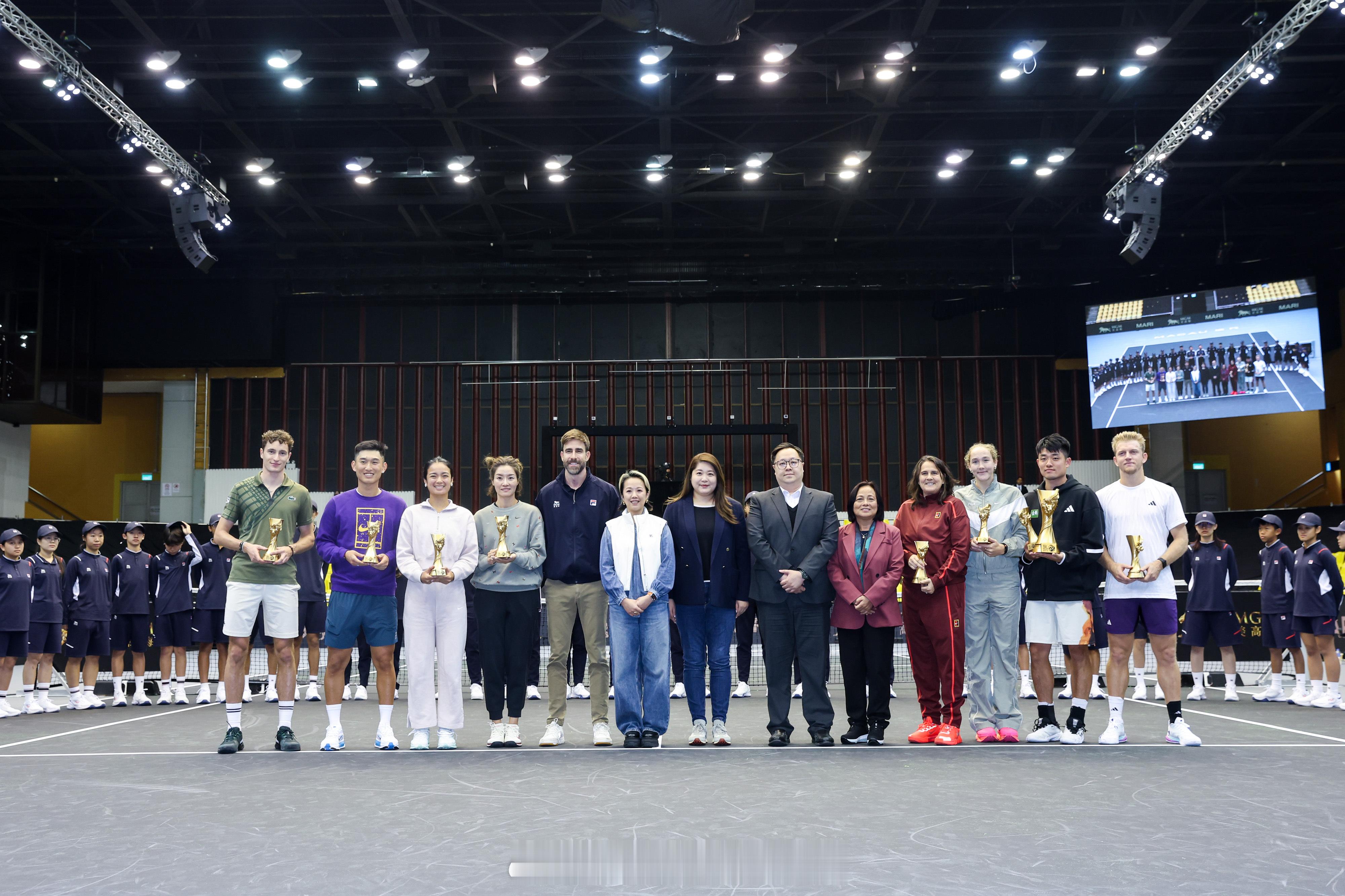 美高梅澳门网球名人赛 今日于澳门综艺馆收官，当日三场单打对决献上世界级较量、趣味