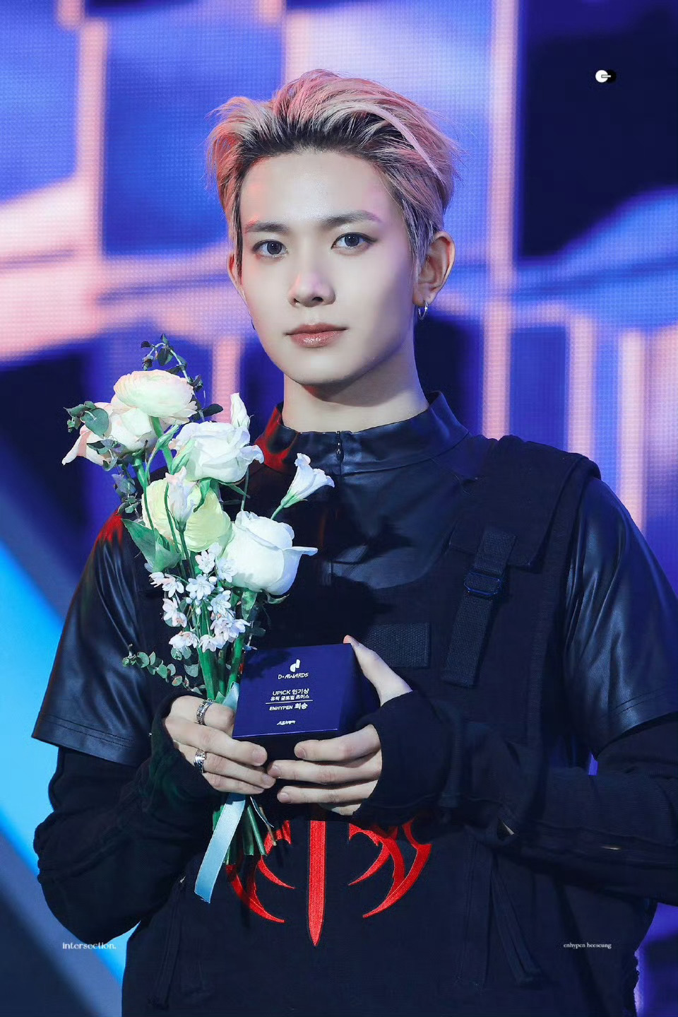 恭喜我宝拿了首个solo奖项，🧱➕李羲承首个solo奖项 抽两个10.15，糊