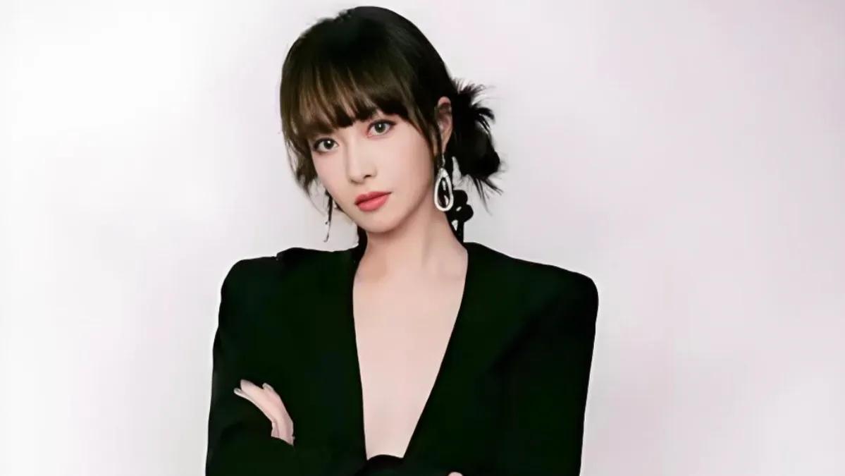 宋茜的婚姻自主权：从催婚到理解，家人态度大反转？

在青春的懵懂岁月中，宋茜也曾