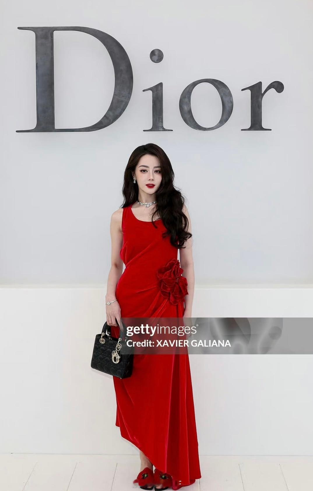Dior大秀怎么可以美成这样[求关注] ​​​
