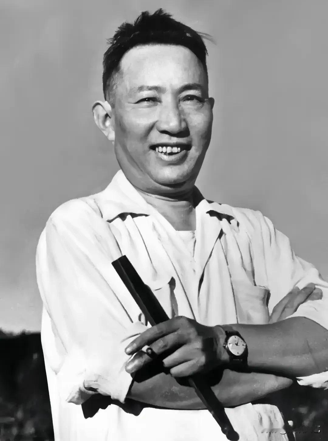 傅抱石真是新中国画坛巨匠。早期他以师法古人为主，因江西多见“四王”习气画作，作品