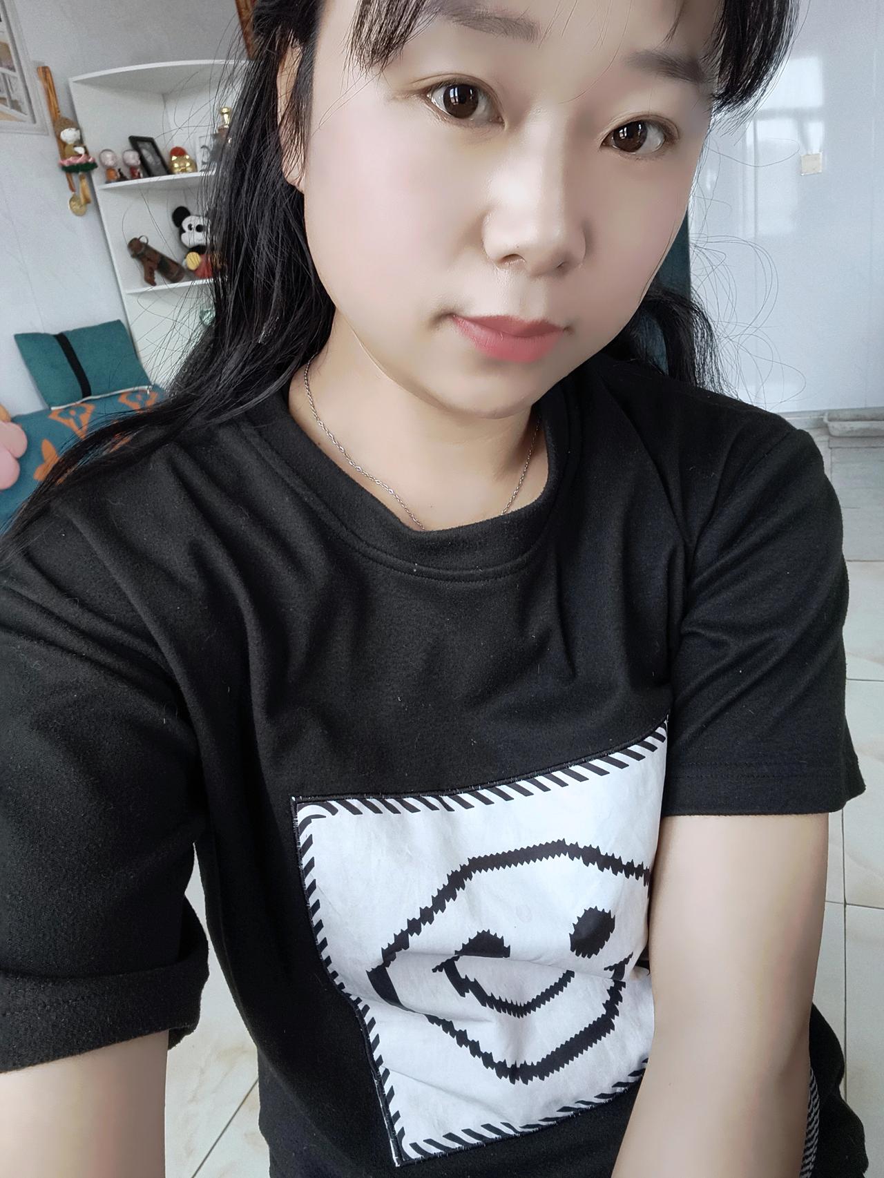 时间，经历，岁月，大家，
都在告诉我，你不是一个合格的人，
不合格的女儿，不合格