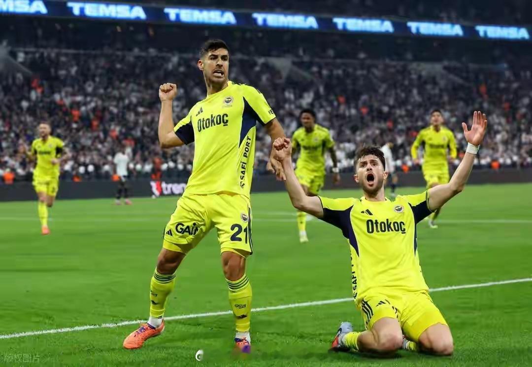 95分钟绝平！穆帅前东家战平土超领头羊土超焦点德比战上演极致反转，穆帅前东家费内