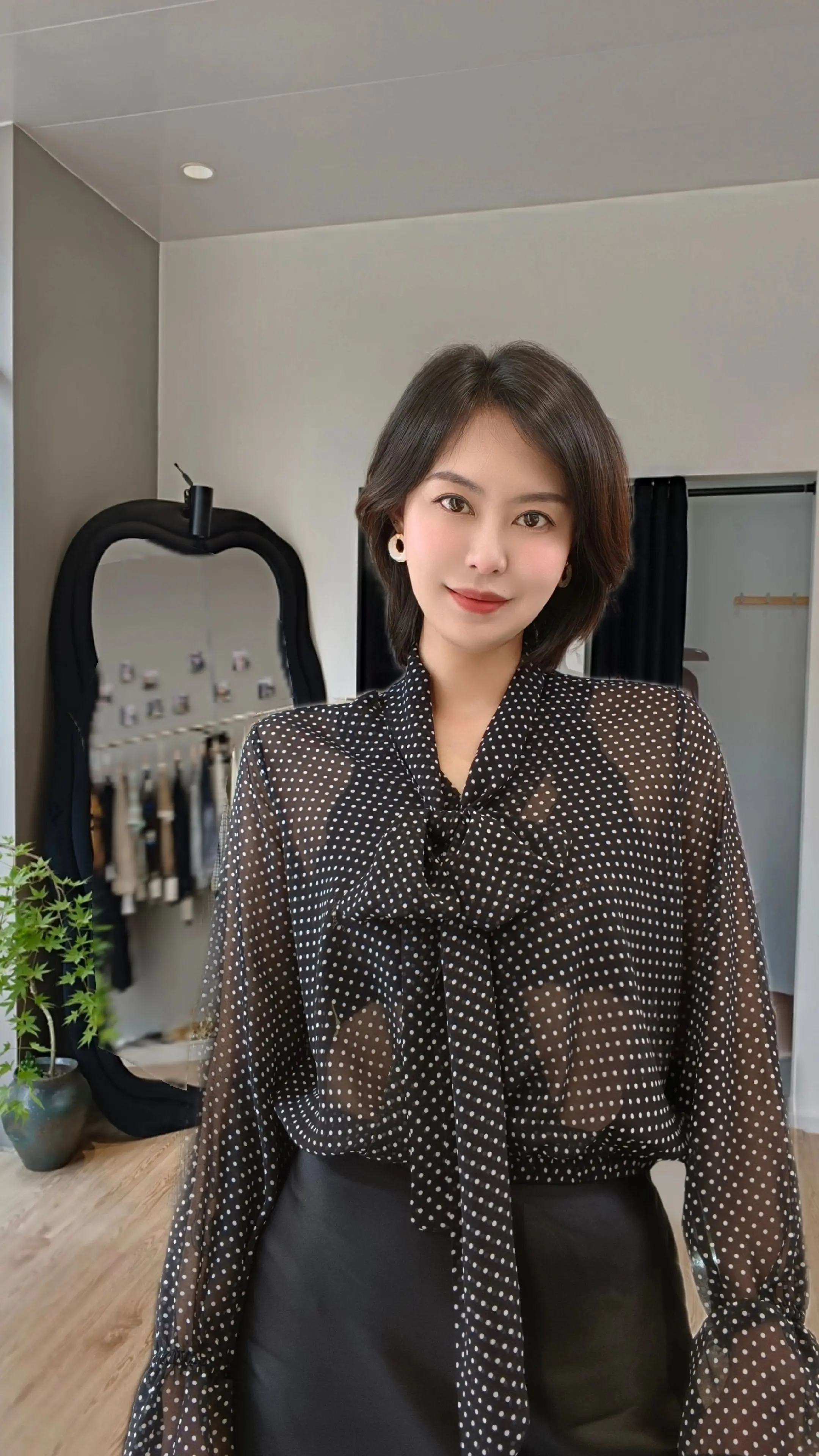 以后我发作品辛苦大家发评论： 冰总在干嘛？冰总吃了吗？冰总晚安！ 这样...