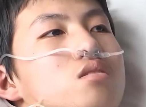 2015年，黑龙江一位17岁少年常觉心脏刺痛，就医检查后，医生竟让他们回家准备后