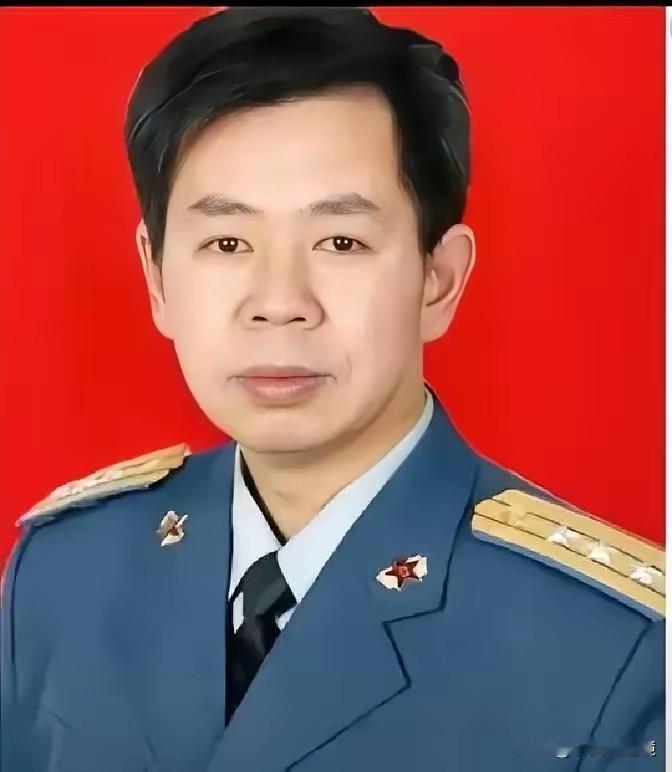 戴旭这话说的，真是一点面子都没留，直接把遮羞布给扯下来了。

  ​手里握着屠龙