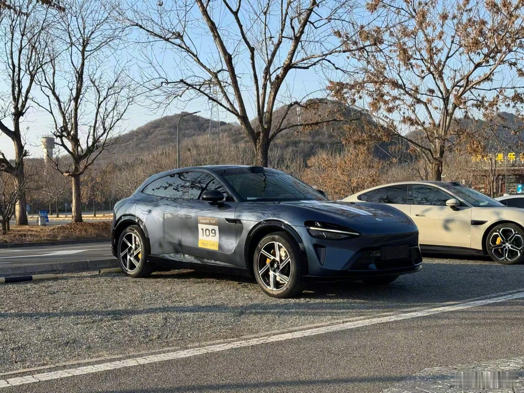小米YU7实车，怎么样冲不冲！ 
