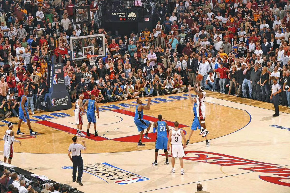 还记得这记精彩的绝杀球吗？克利夫兰骑士骑士nba詹姆斯