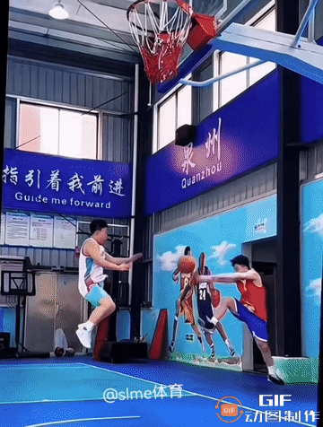 都不会打球了[捂脸]这该怎么判定？