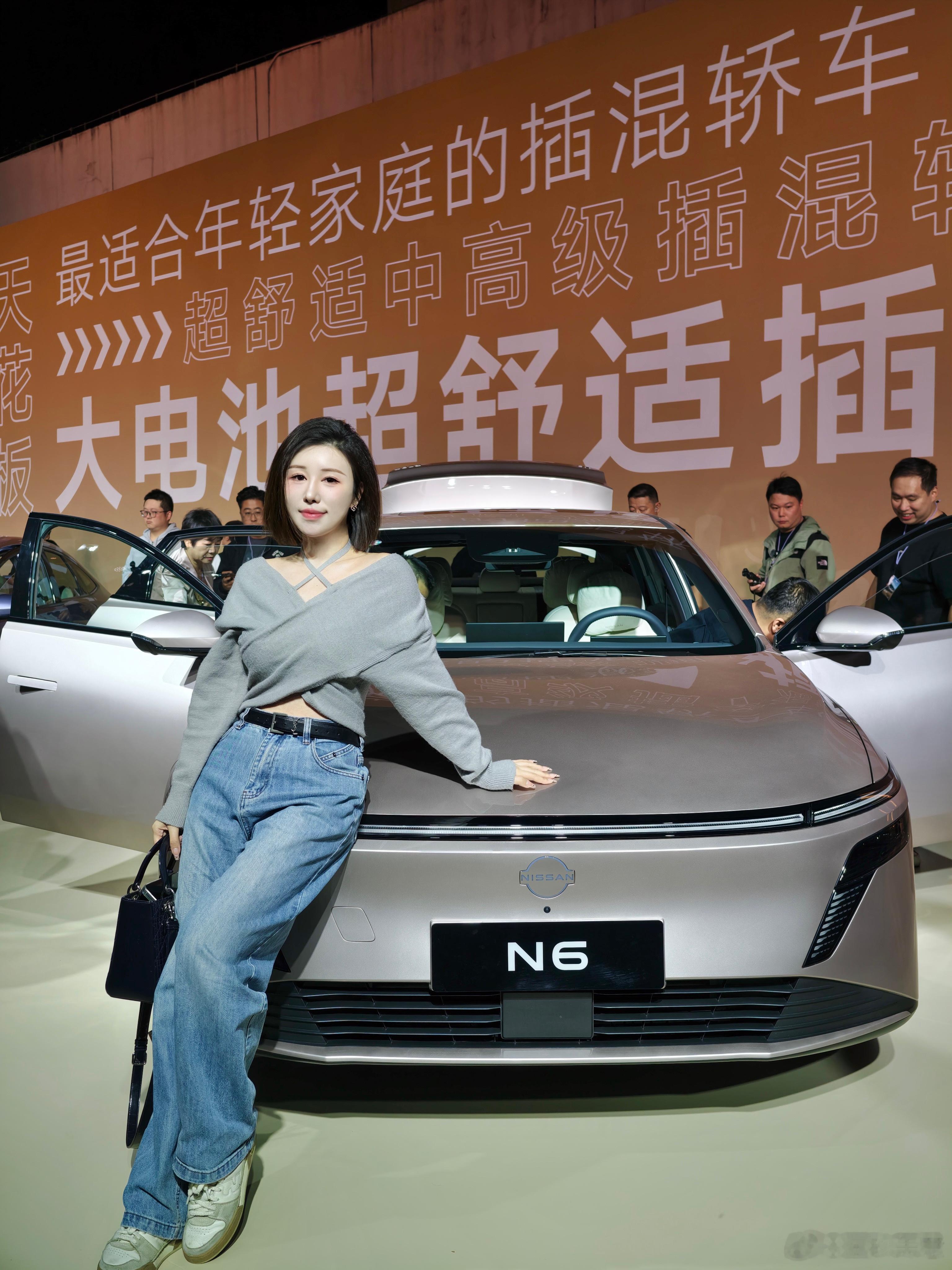 感觉N6“日照金”在没有日照的夜晚更像淡粉色的珍珠耶！    