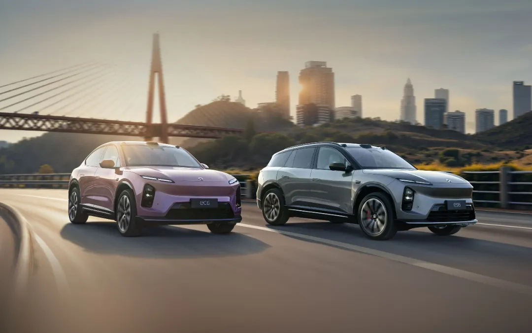 年前在漕河泾试驾了一下蔚来2.0和3.0平台，新版本的辅助驾驶点映。过年的时候他