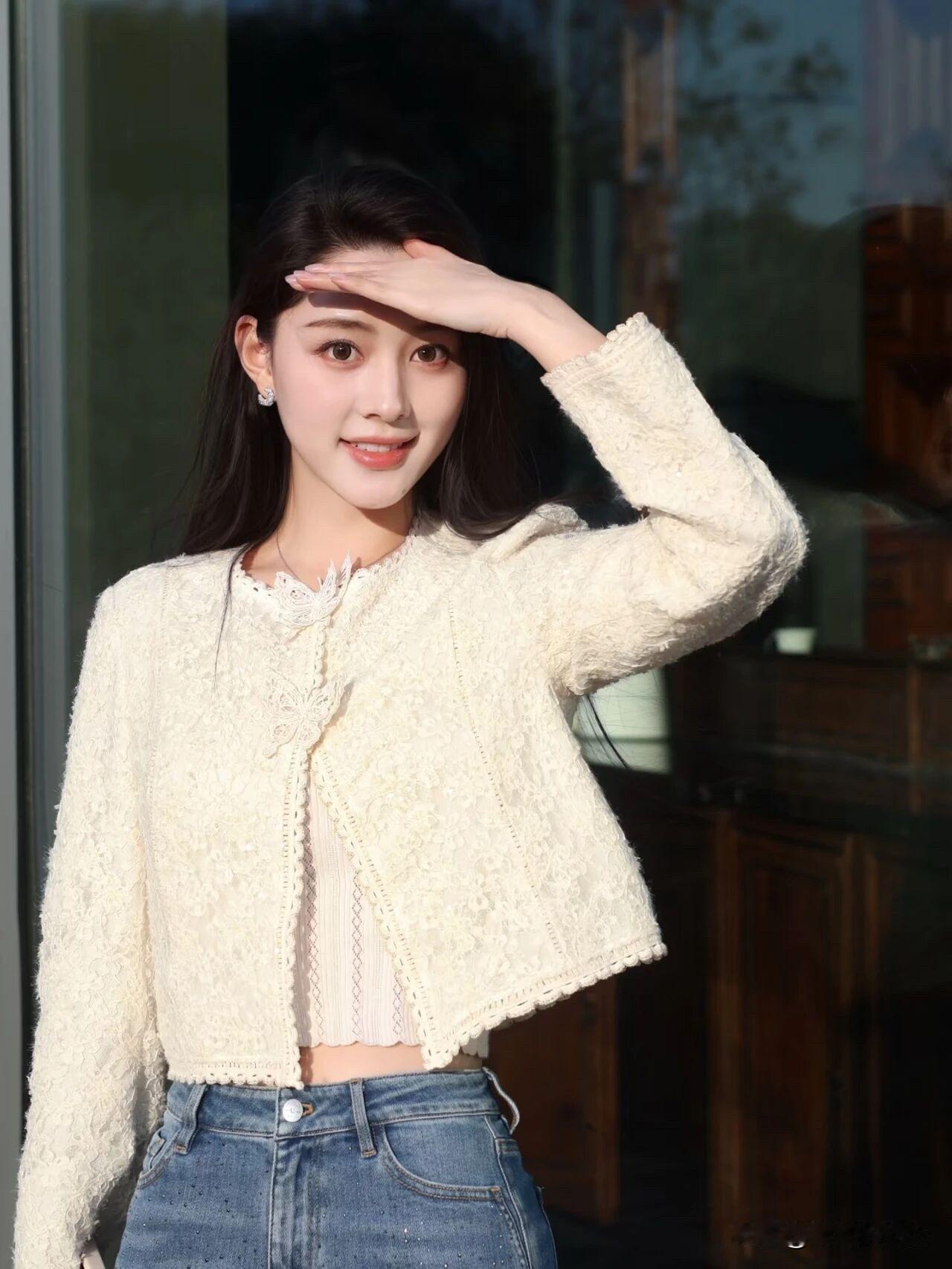 一条牛仔+7个万能pose，温柔滤镜直接拉满，随手就是法式电影感！[比心][比心