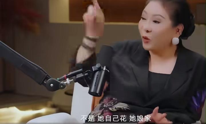 向太一家人，做的不够人情味。
郭婷婷的父亲患有小细胞肺癌和心脏衰竭，属于是比较严