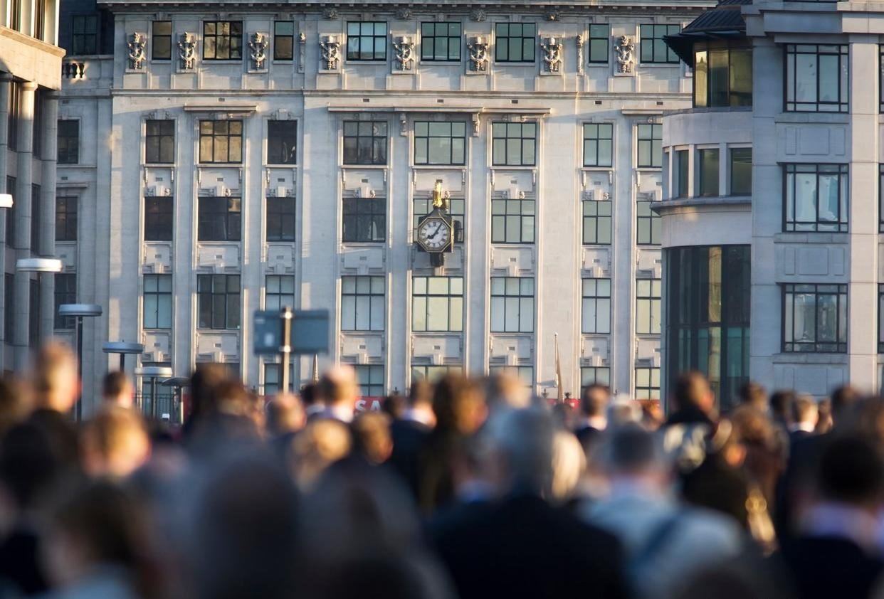 【八成英国企业已经或预期受中东局势冲击】英国商会25日发表的调查结果显示，八成受
