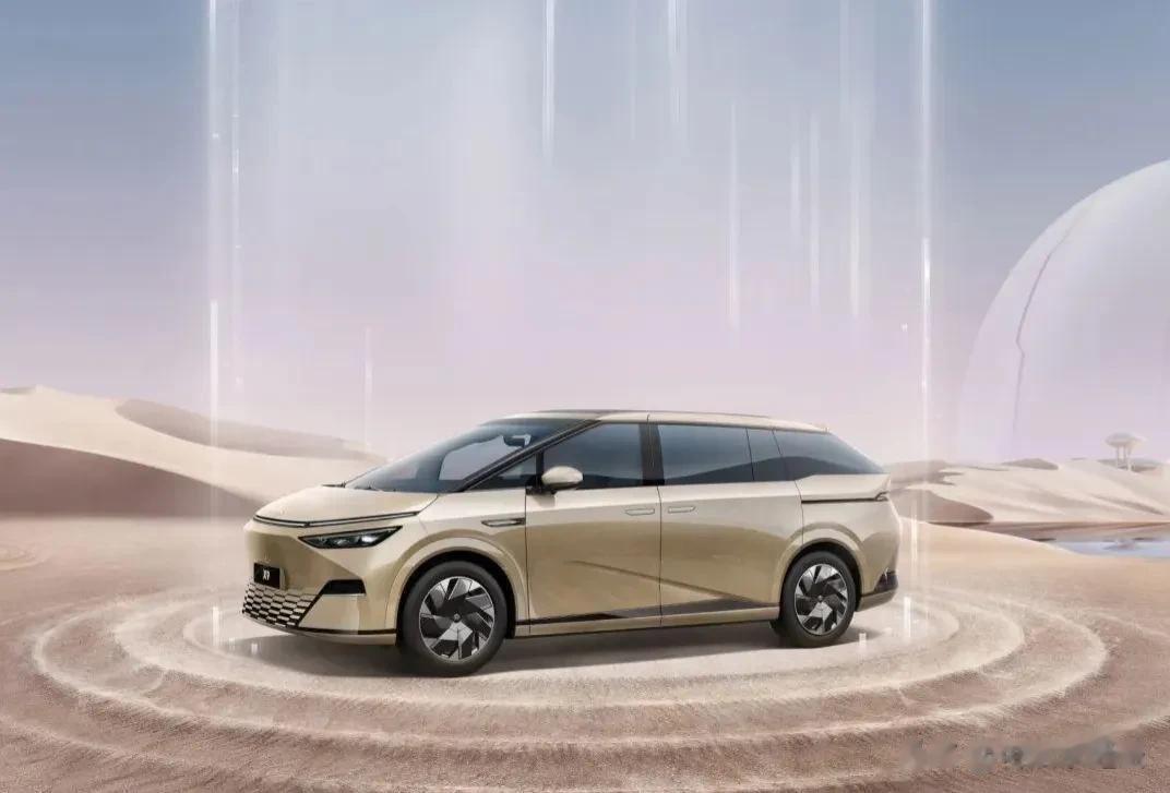 #2023广州车展#
2023广州车展，小鹏的首款MPV，想用机甲风的外观打开“