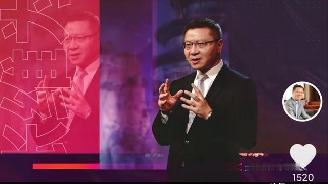 前三十年活成人生赢家，职场家庭两手抓，现在回想全是高光时刻。上班死磕PPT搞定甲