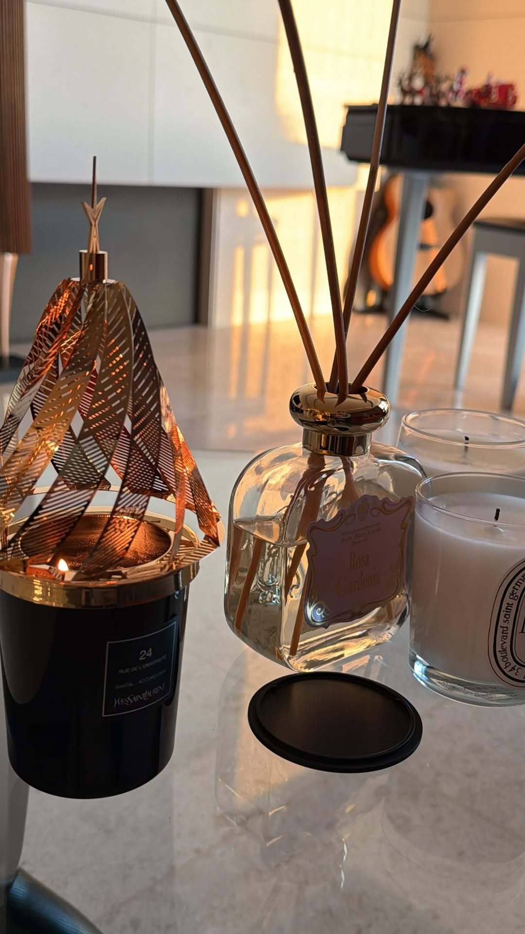 “CB百蓝_。251230李东海 ins story更新： 