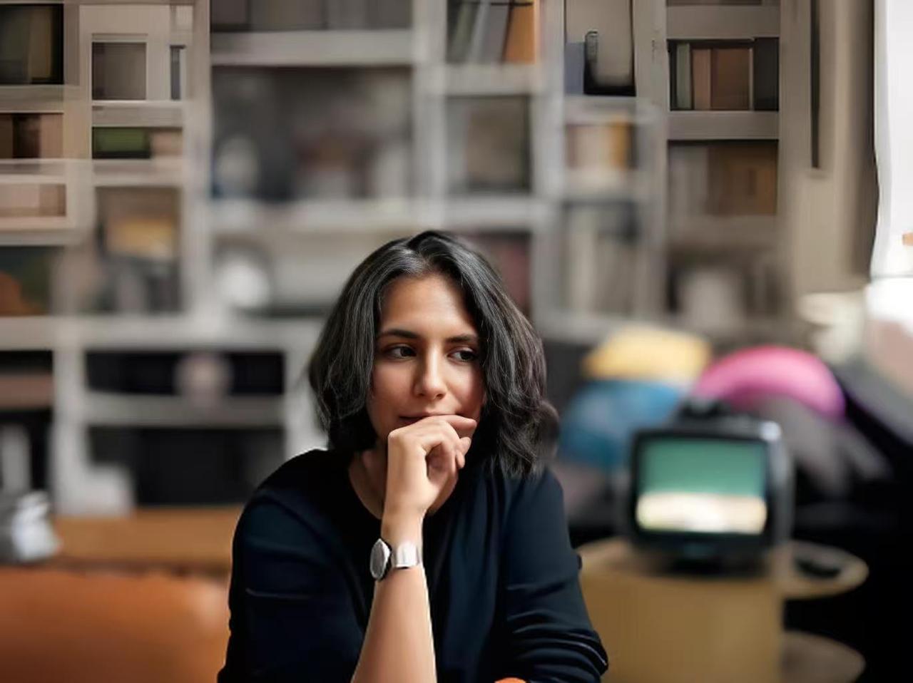 卡塔尔作家穆罕默德·阿尔-米斯费尔一针见血的指出了中东国家的悖论。

“为什么我