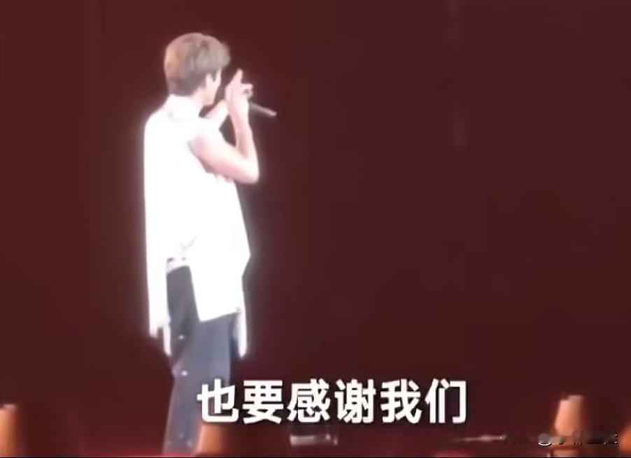 “也要感谢我们今天比亚迪储能，绿色守护，腾势汽车的绿电领航，我们一起满电出发！”