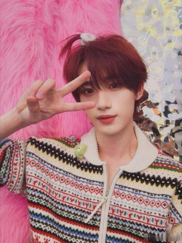 丁程鑫想要丁程鑫得到你好星期六 丁程鑫在你好星期六的快乐日常！想要玩具飞剑耍帅，