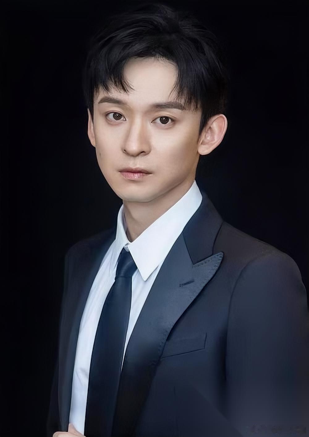王京花的儿子也缺戏演？董子健500天没进组 他的局限性 身形面相都太小孩了 ，所