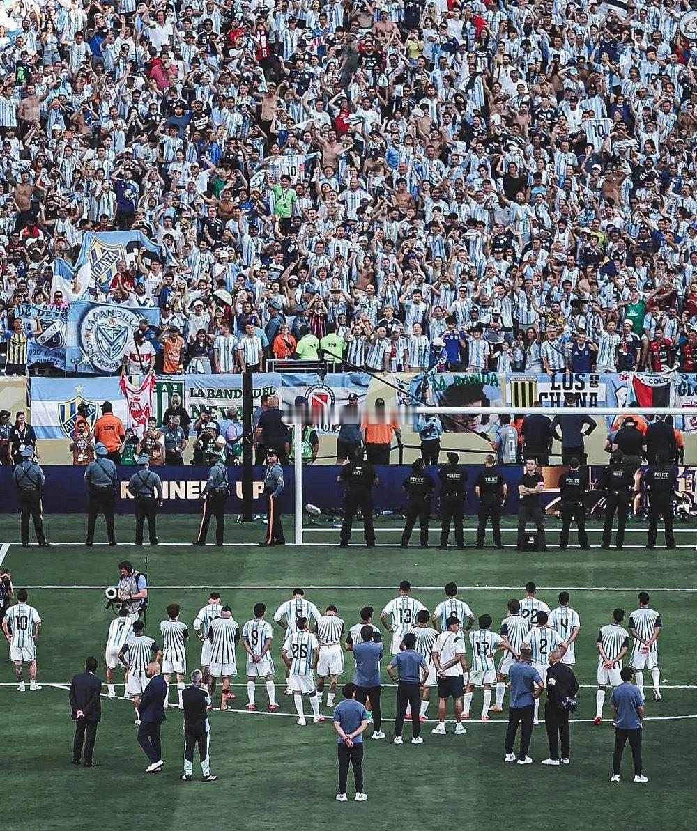 据阿根廷ESPN报道，阿根廷计划在9月-10月的国际比赛日进行3场热身赛，第一场