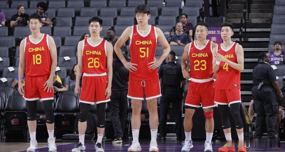 篮球：中国男篮22分不敌马刺

最后一场夏季联赛，中国男篮以67-89不敌马刺。