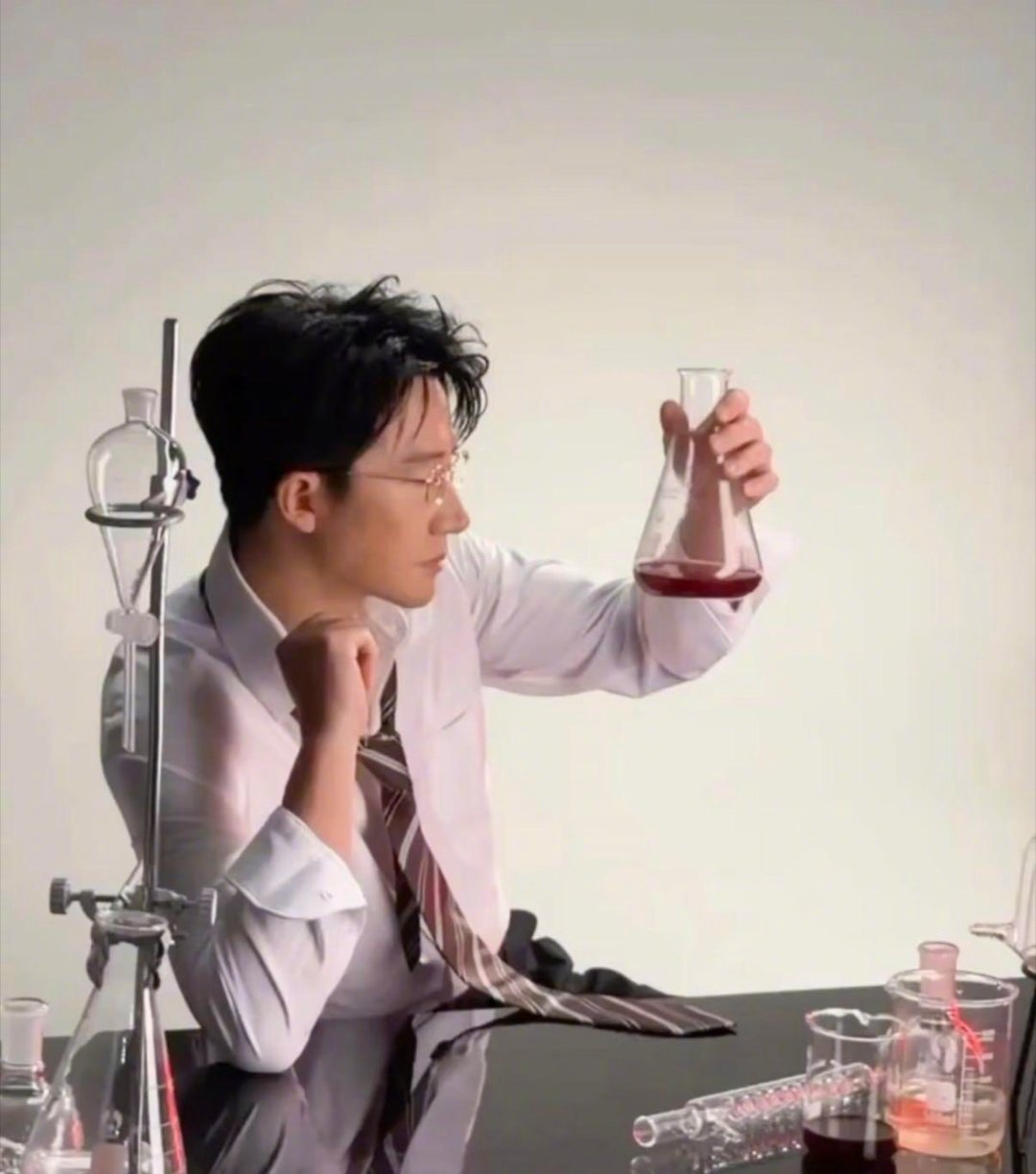 黄轩深v 黄轩啊啊啊啊除了质朴感的角色留一个霸道总裁吧